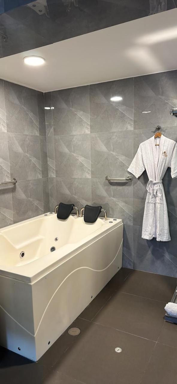 Serenzza Hotel Lima Kültér fotó