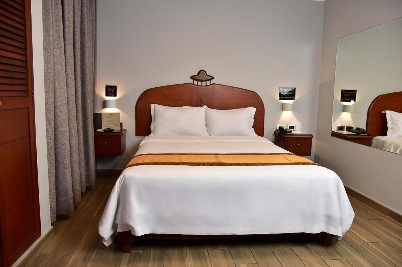 Serenzza Hotel Lima Kültér fotó